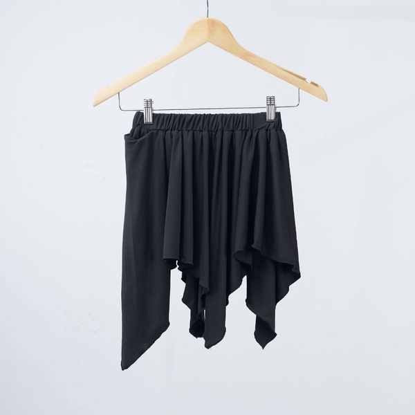 POCKET Asymmetrical Skirt Extender - Black (L)